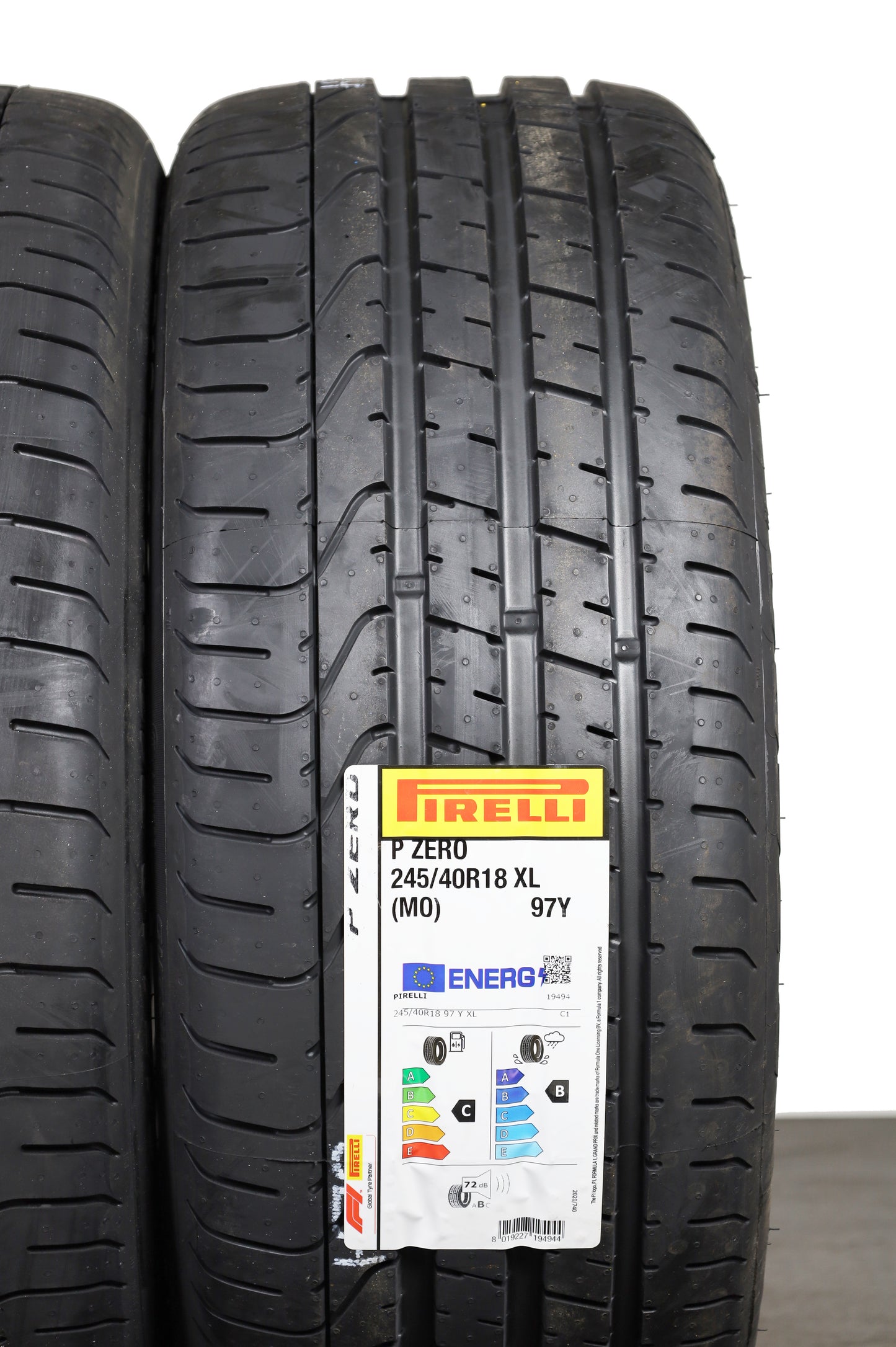 Mercedes E-Klasse W212 S212 AMG 18 Zoll Sommerräder A2124010300 Pirelli NEU
