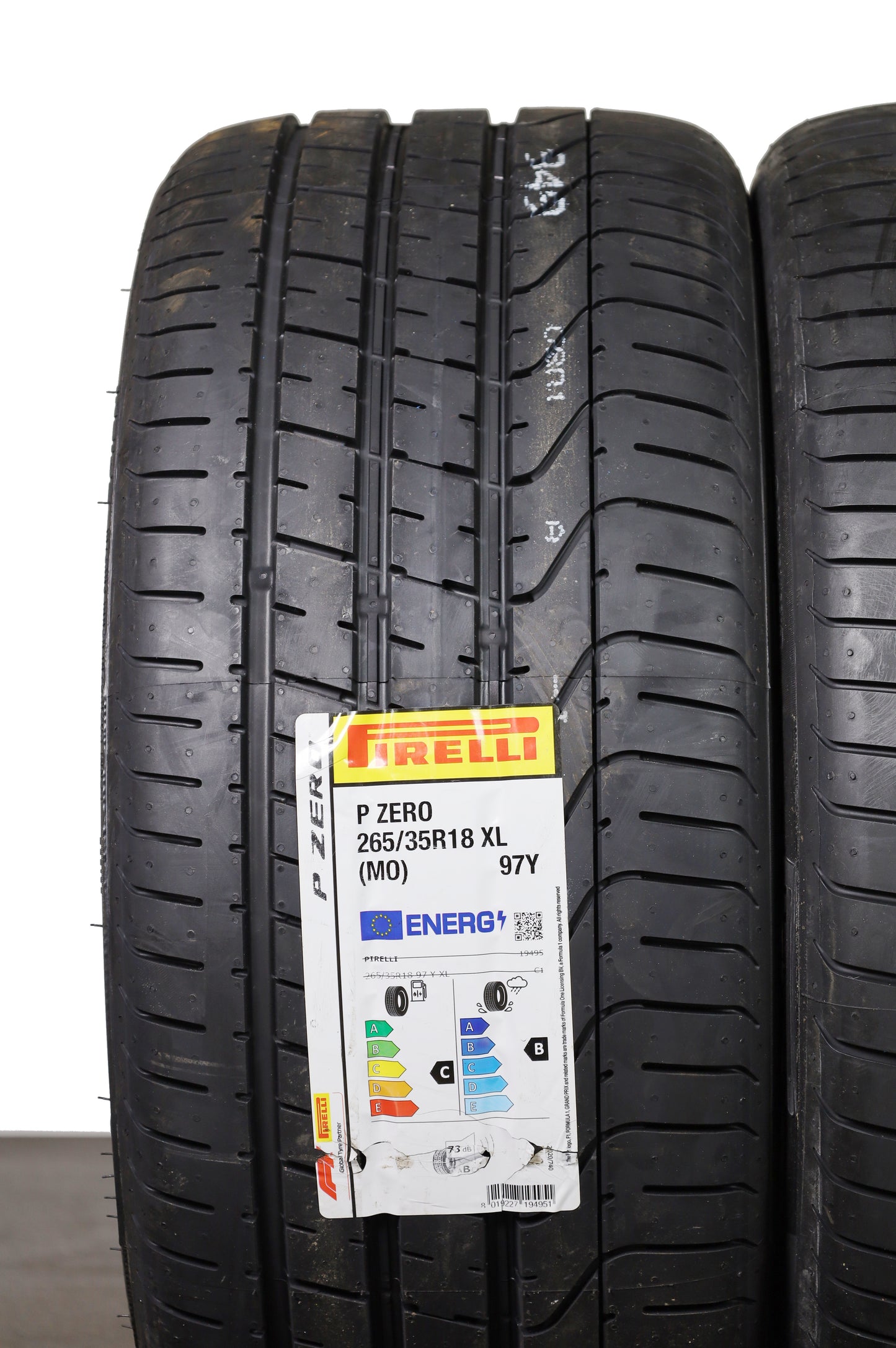 Mercedes E-Klasse W212 S212 AMG 18 Zoll Sommerräder A2124010300 Pirelli NEU
