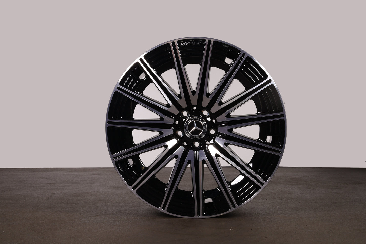 Mercedes E-Klasse W214 S214 AMG Alufelgen 21 Zoll A2144010700 A2144010800