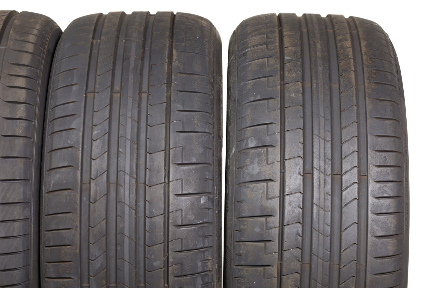 4x Sommerreifen 255/45 R19 104Y XL Pirelli Pzero pz4 MO-S mit 6 mm Profil