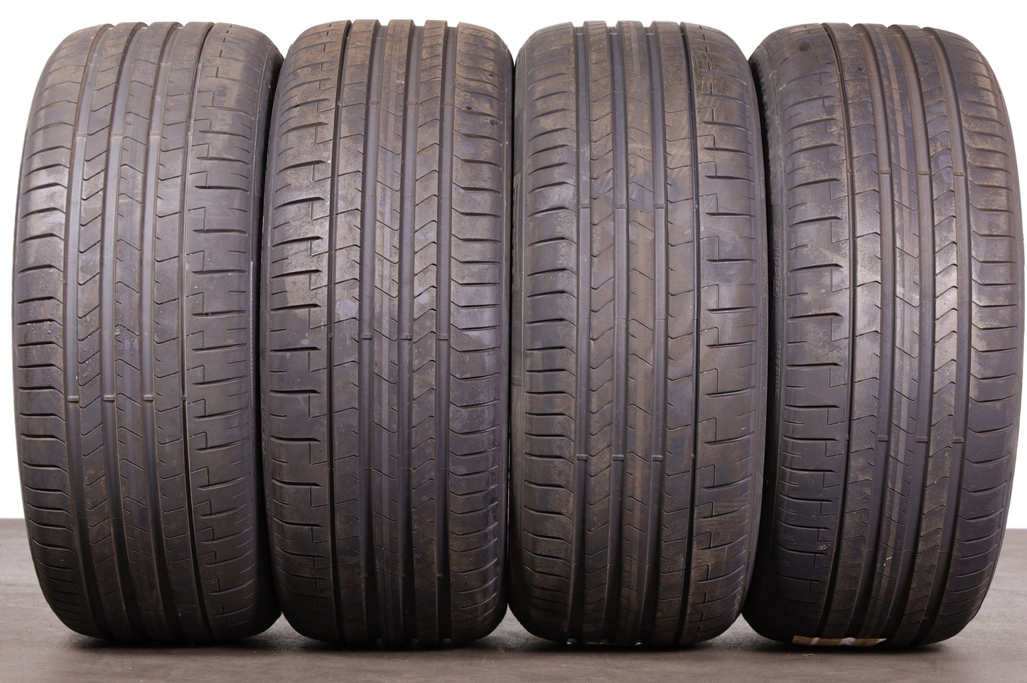 4x Sommerreifen 255/45 R19 104Y XL Pirelli Pzero pz4 MO-S mit 6,5-7 mm Profil