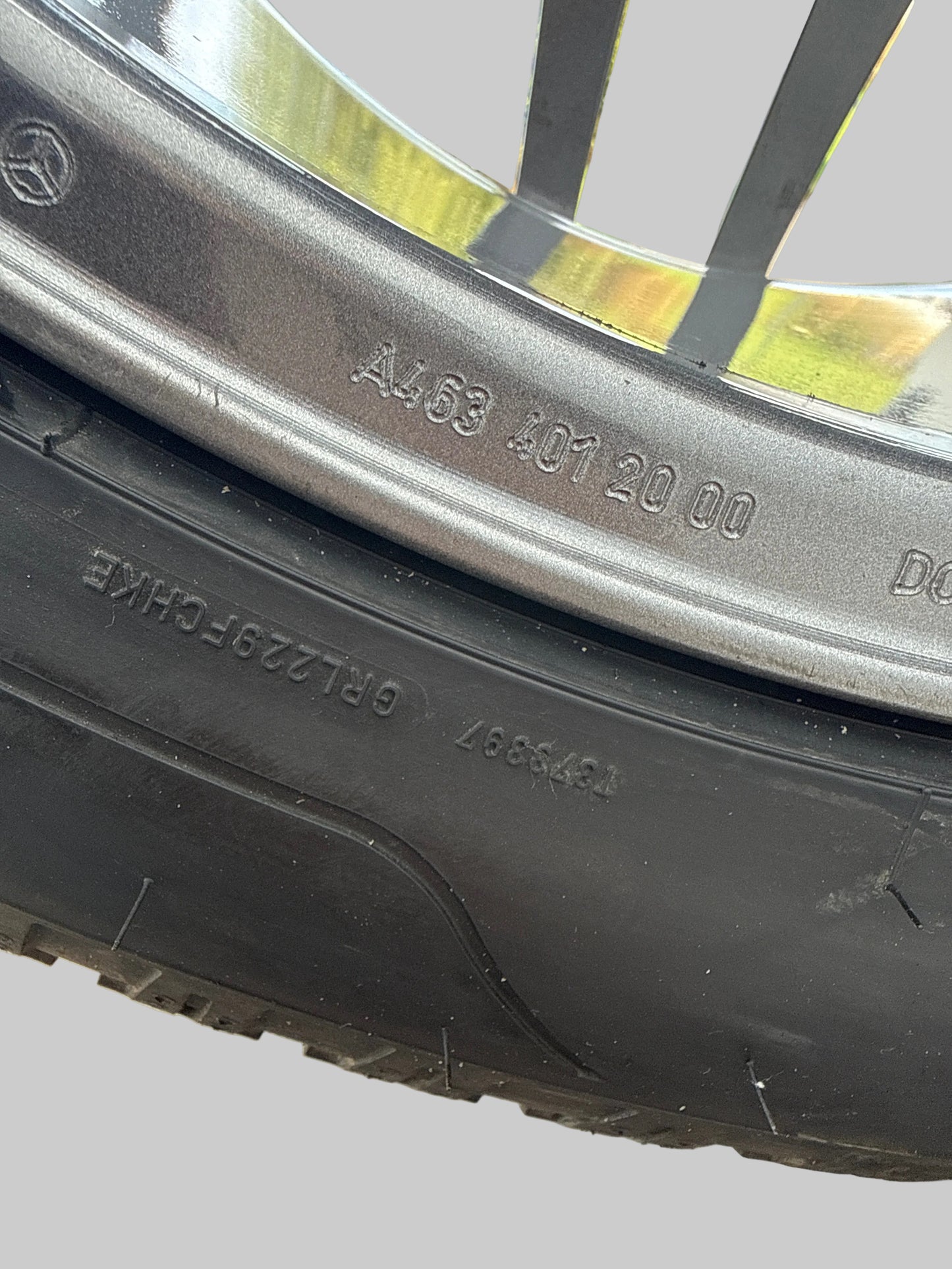 Original Mercedes G Klasse W463 W465 22 Zoll Sommerräder Schmiederäder Kreuzspeichendesign A4634012000